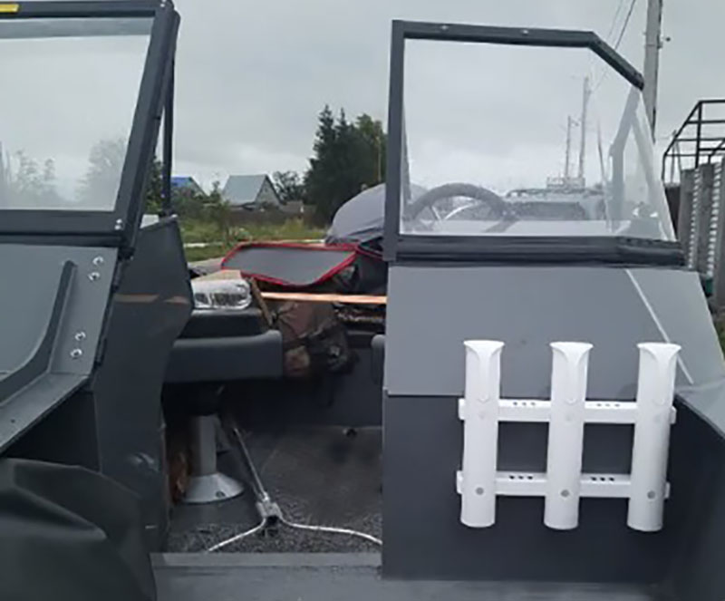 Тройной держатель для спиннингов в лодку