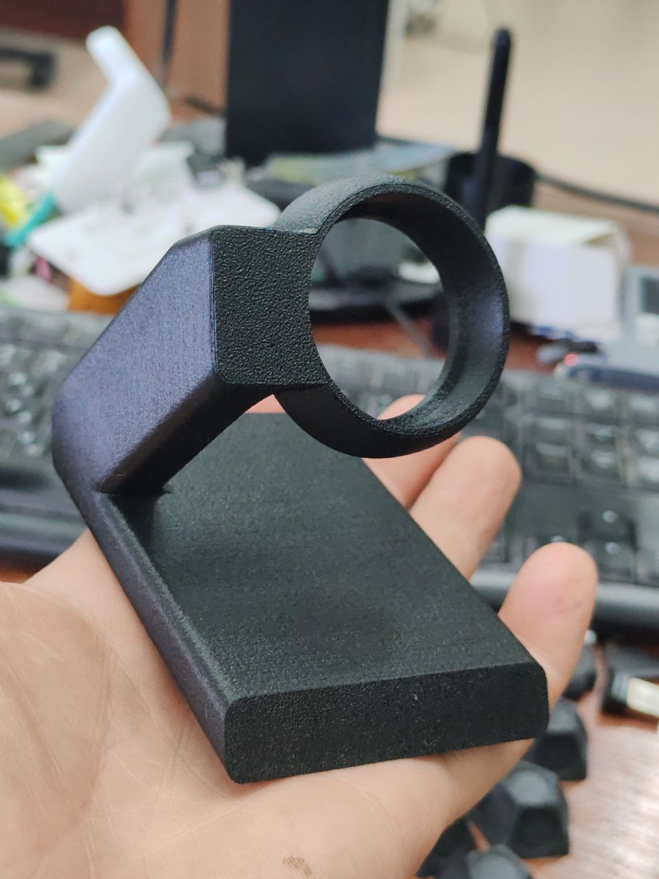 Подставка для зарядки часов HUAWEI WATCH 4 pro, HUAWEI WATCH GT 5 Pro. Диаметр отверстия для зарядного блока 40 мм.