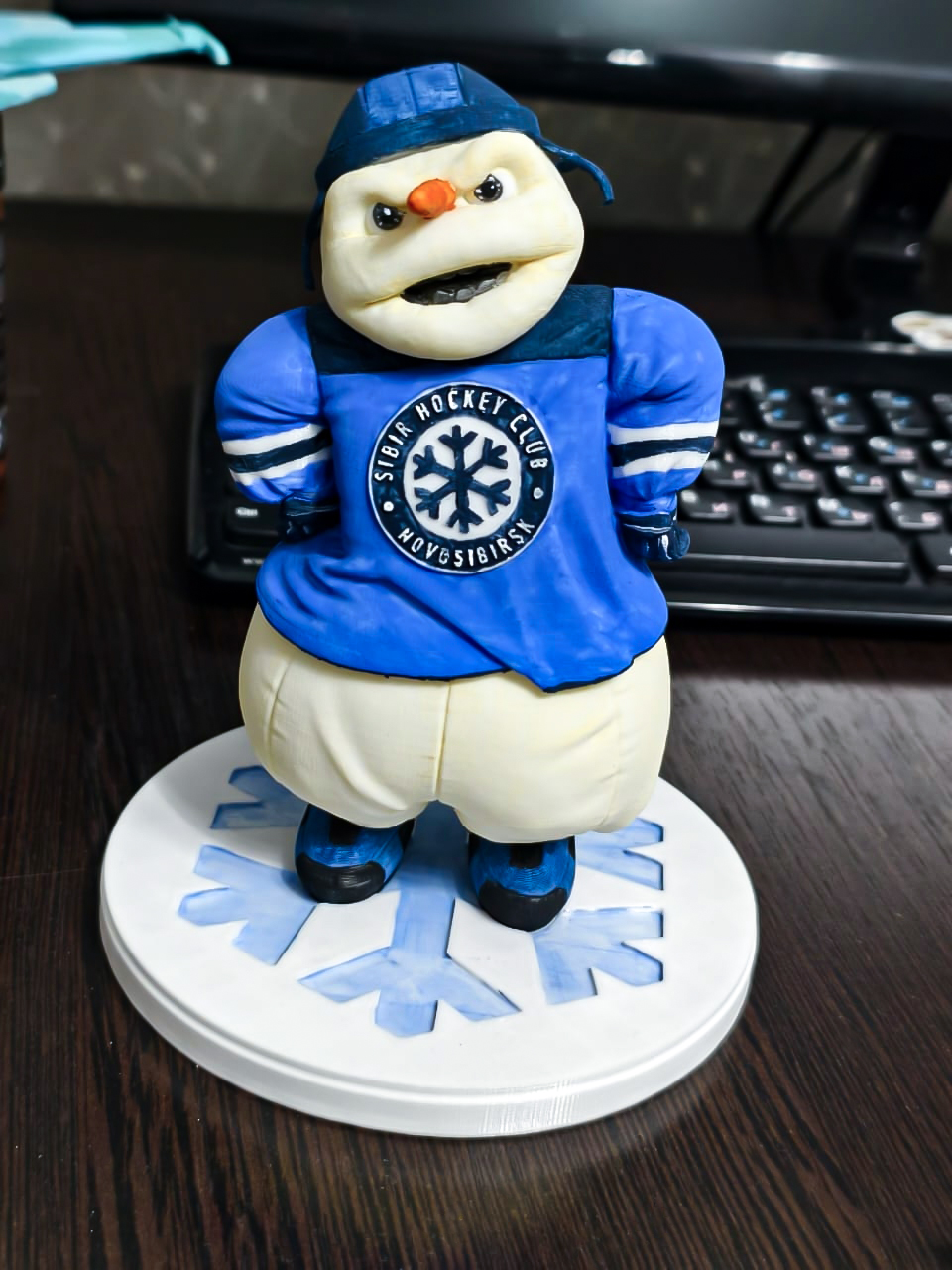 Злой Снеговик из хоккейного клуба «Сибирь