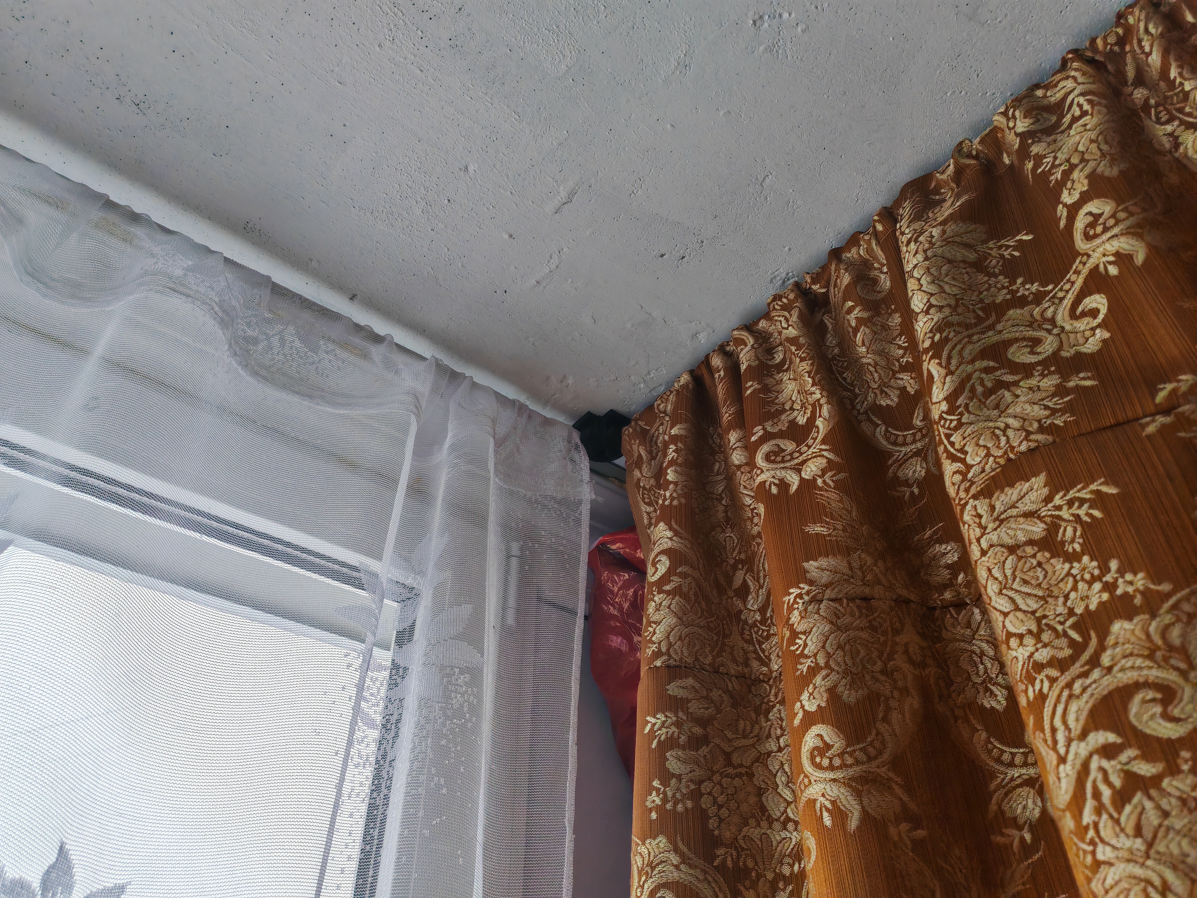 Держатели для штор