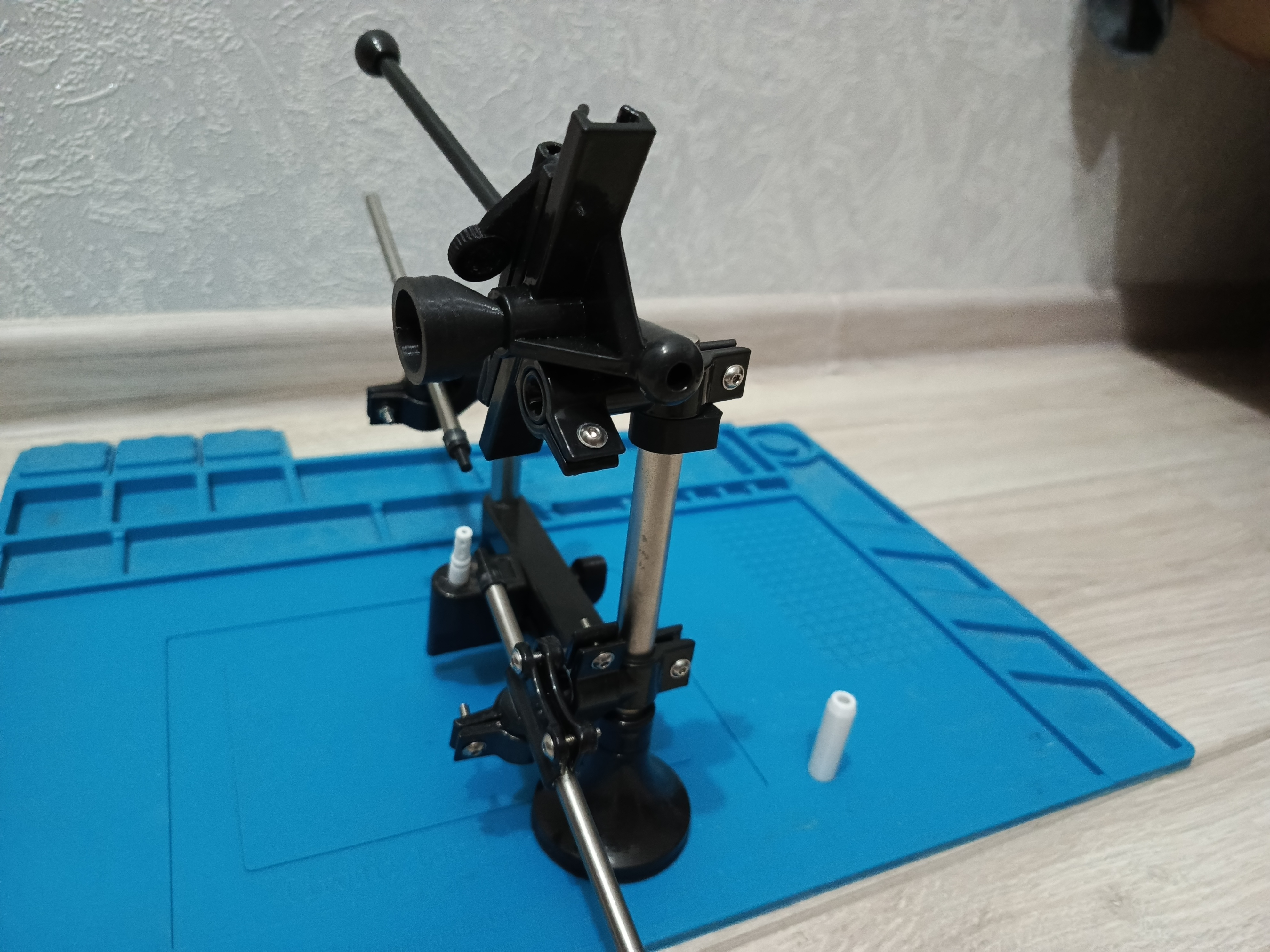 Станок для искусственного осеменения пчелиных маток