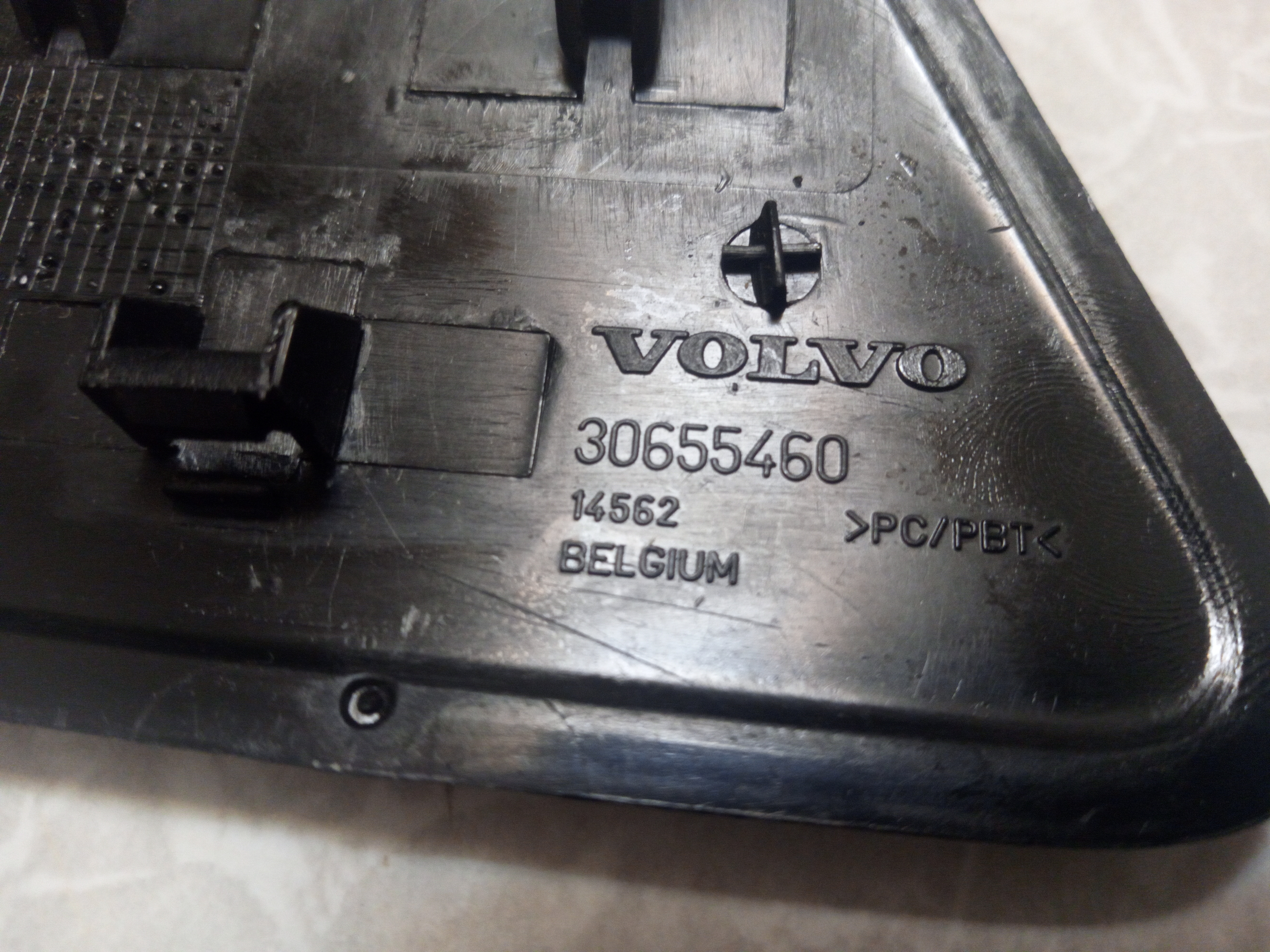 Заглушка омывателя VOLVO s60 30655460