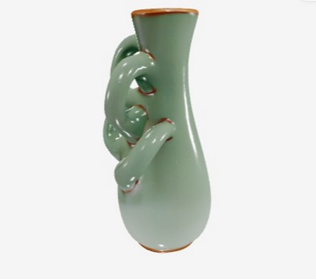 Ваза с четырьмя ручками (Vase with Four Protrusions)