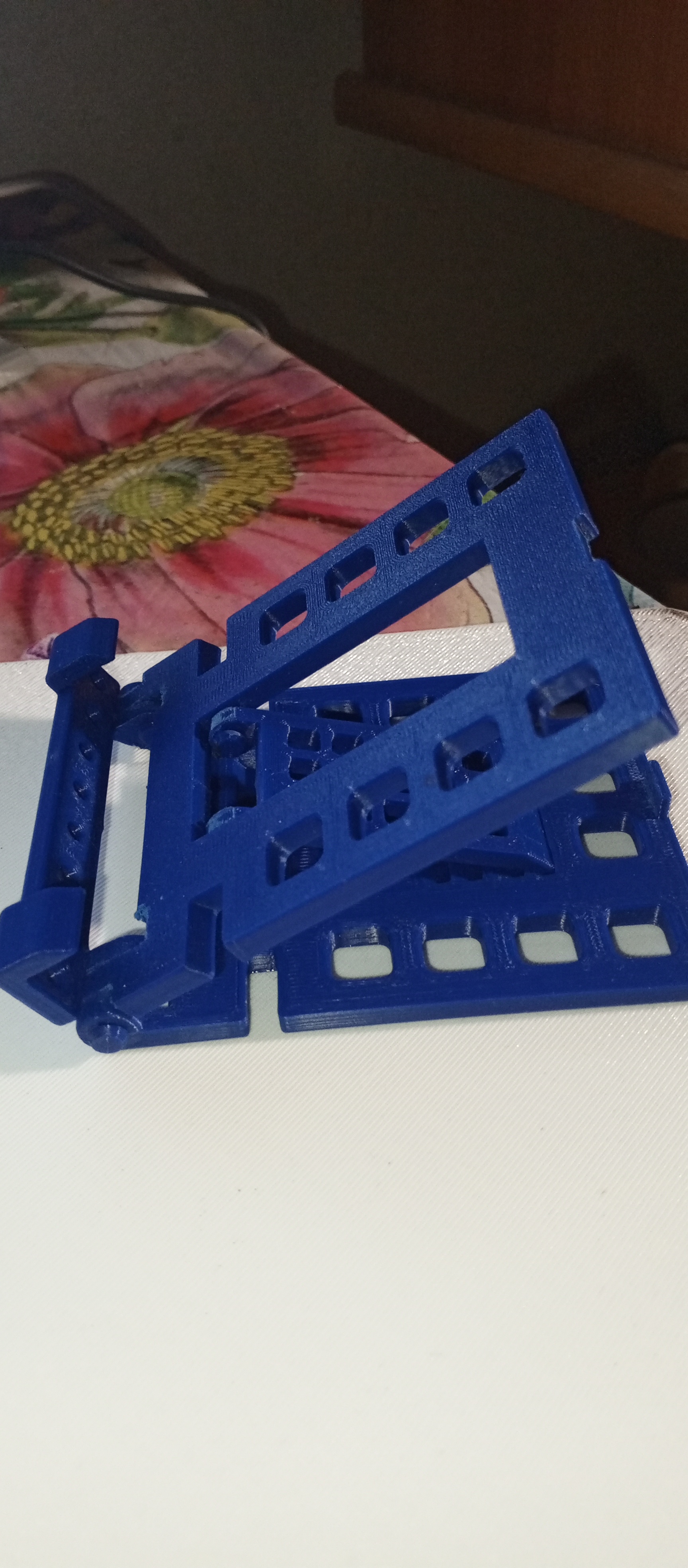 Раскладная подставка для телефона