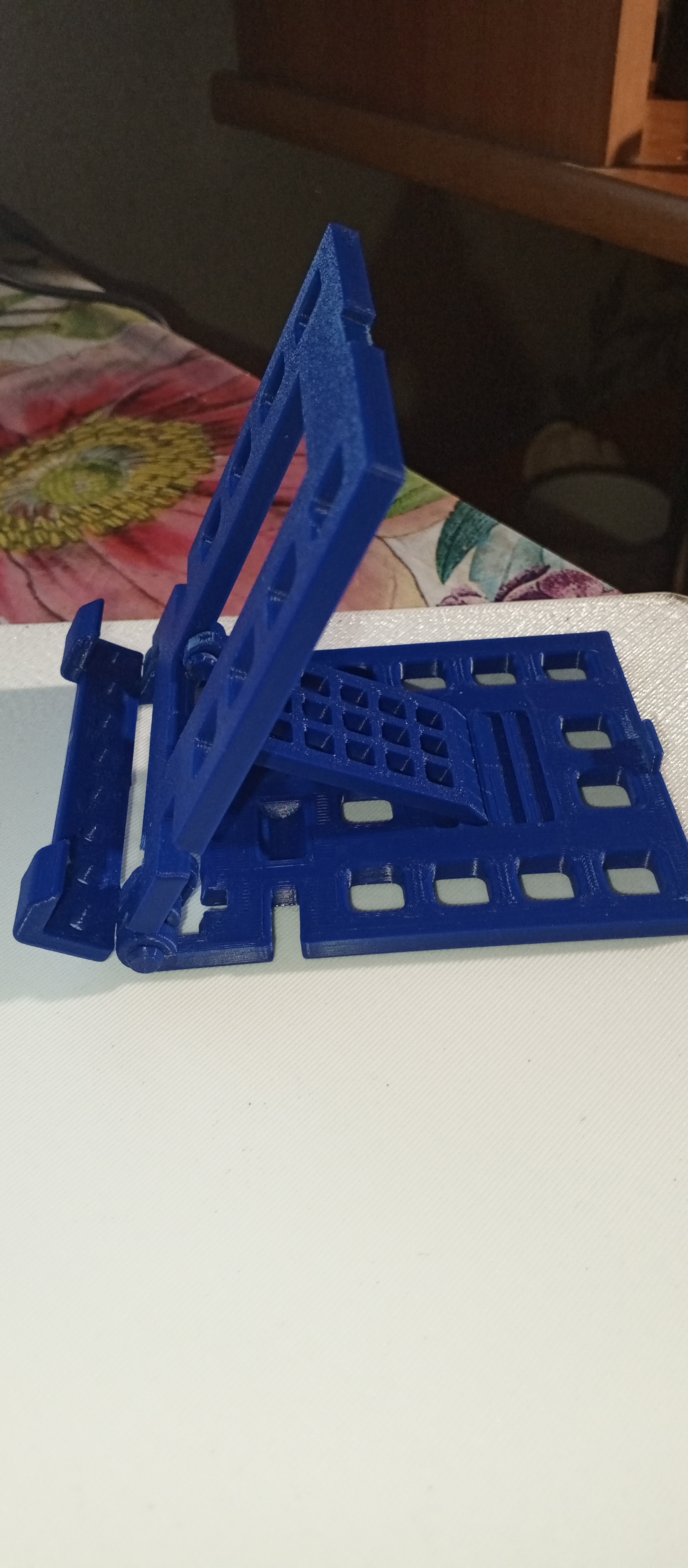 Раскладная подставка для телефона