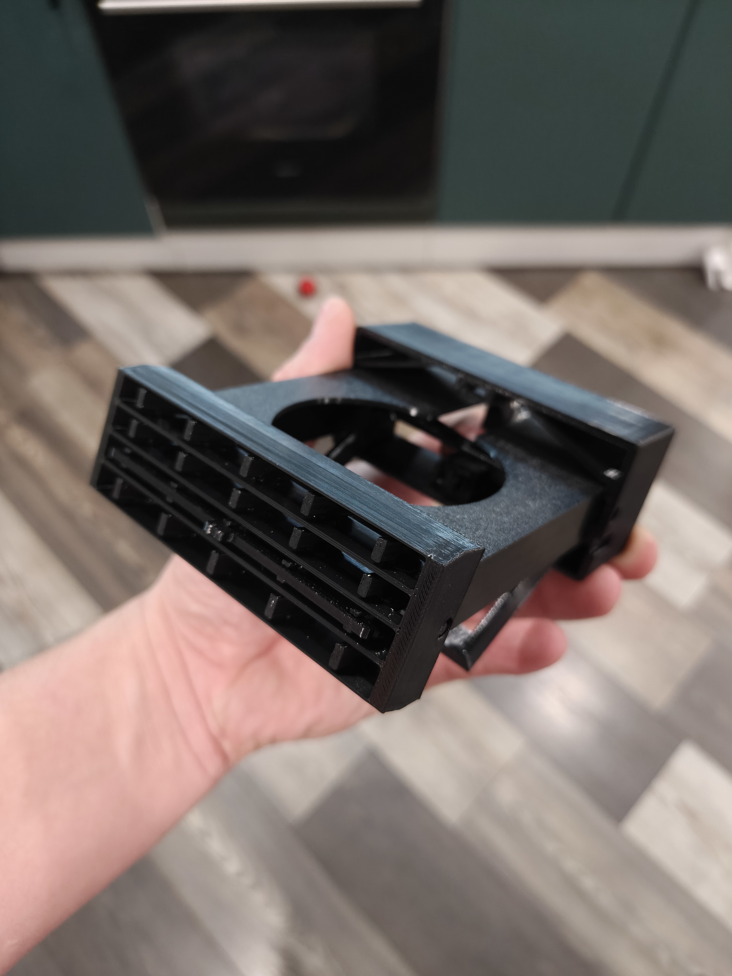 Полуавтоматический подстаканник ВАЗ 2114-15