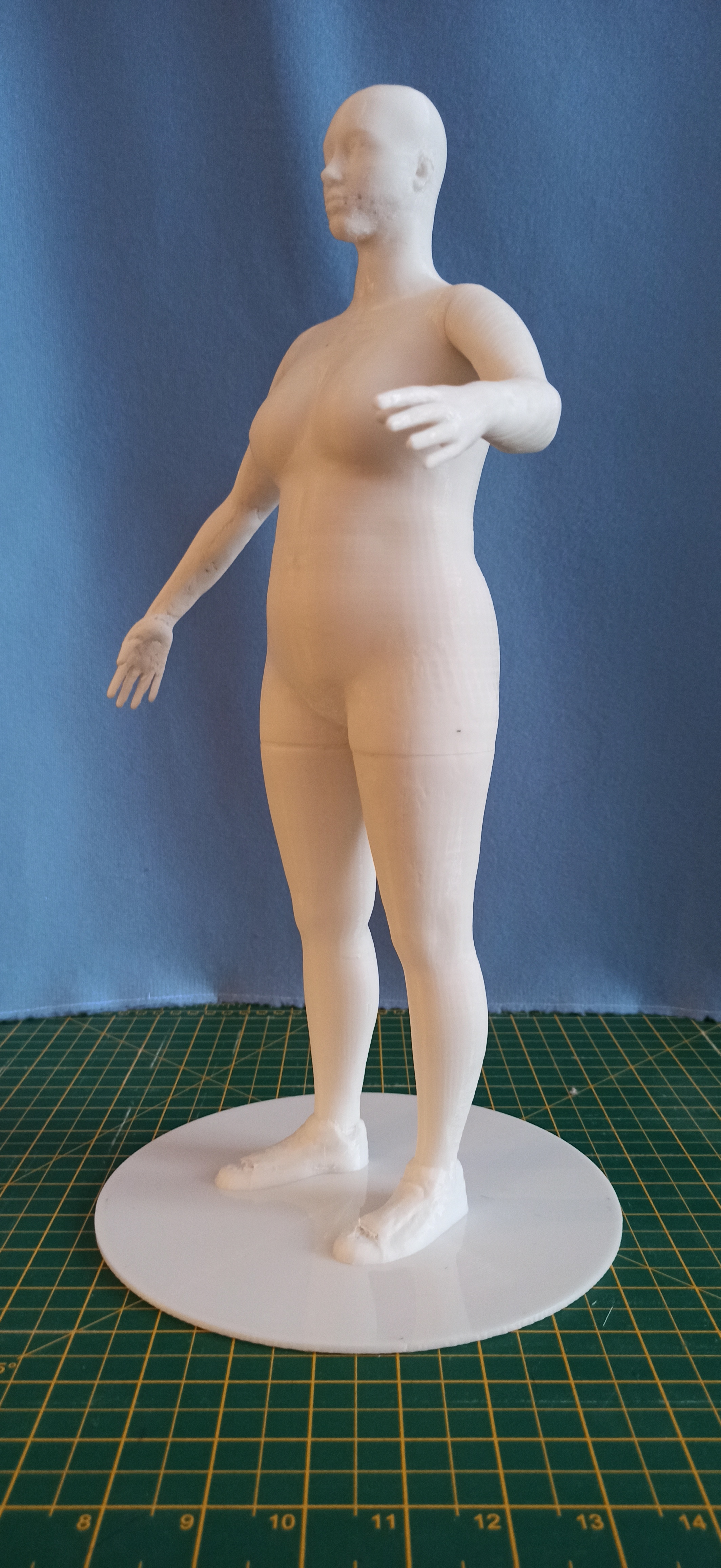 Манекен масштабный женский 1:4 .Размер 52-54 рост 162