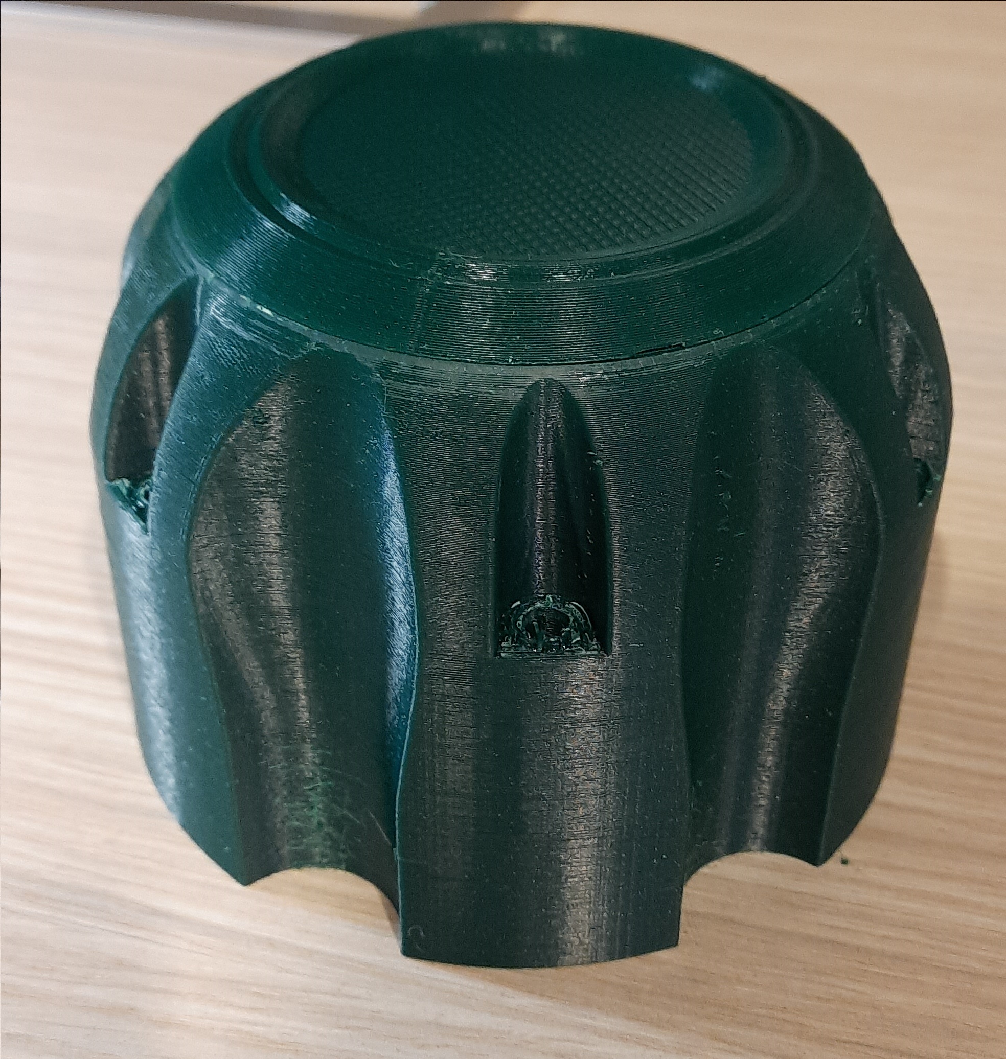 Заглушка на ступицу литых дисков