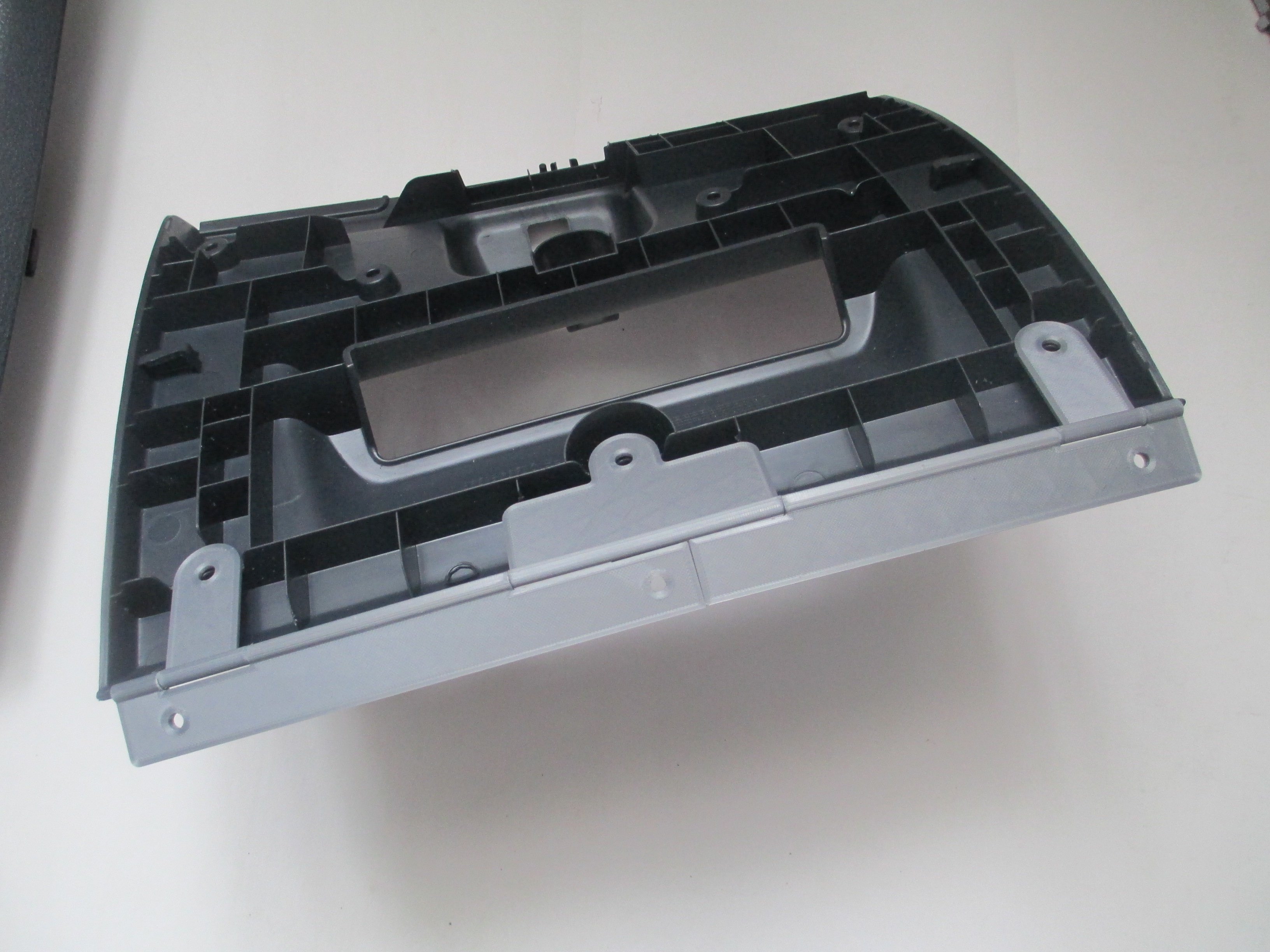 Крепление для бардачка Рено Логан 2 и Рено Сандеро