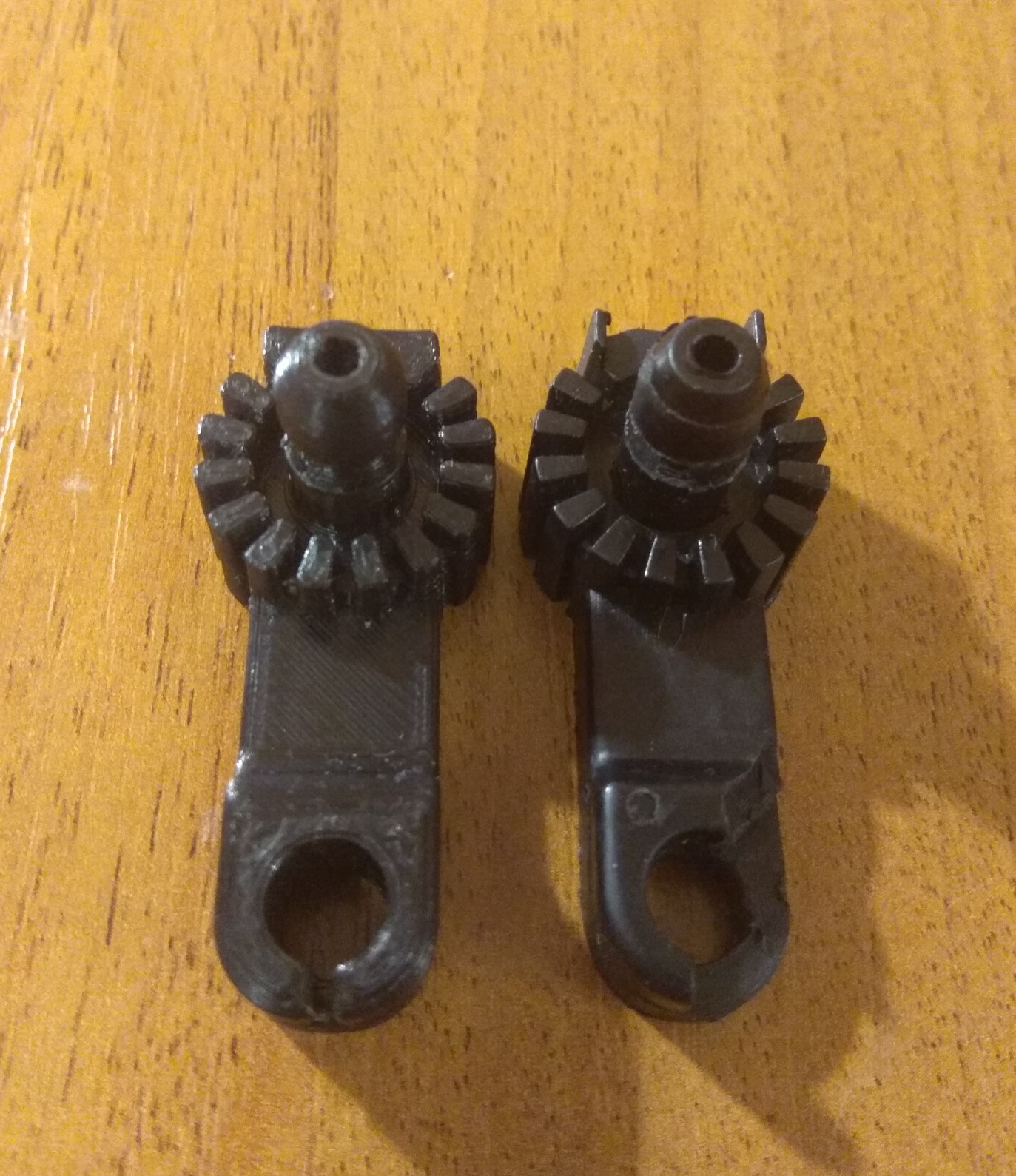 Деталь механизма привода замка капота автомобиля Шкода, Фольксваген, Ауди